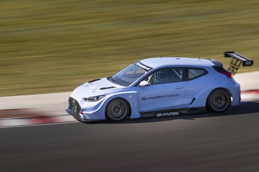  Hyundai Veloster N ETCR 2019 года  (фото 4 из 15)